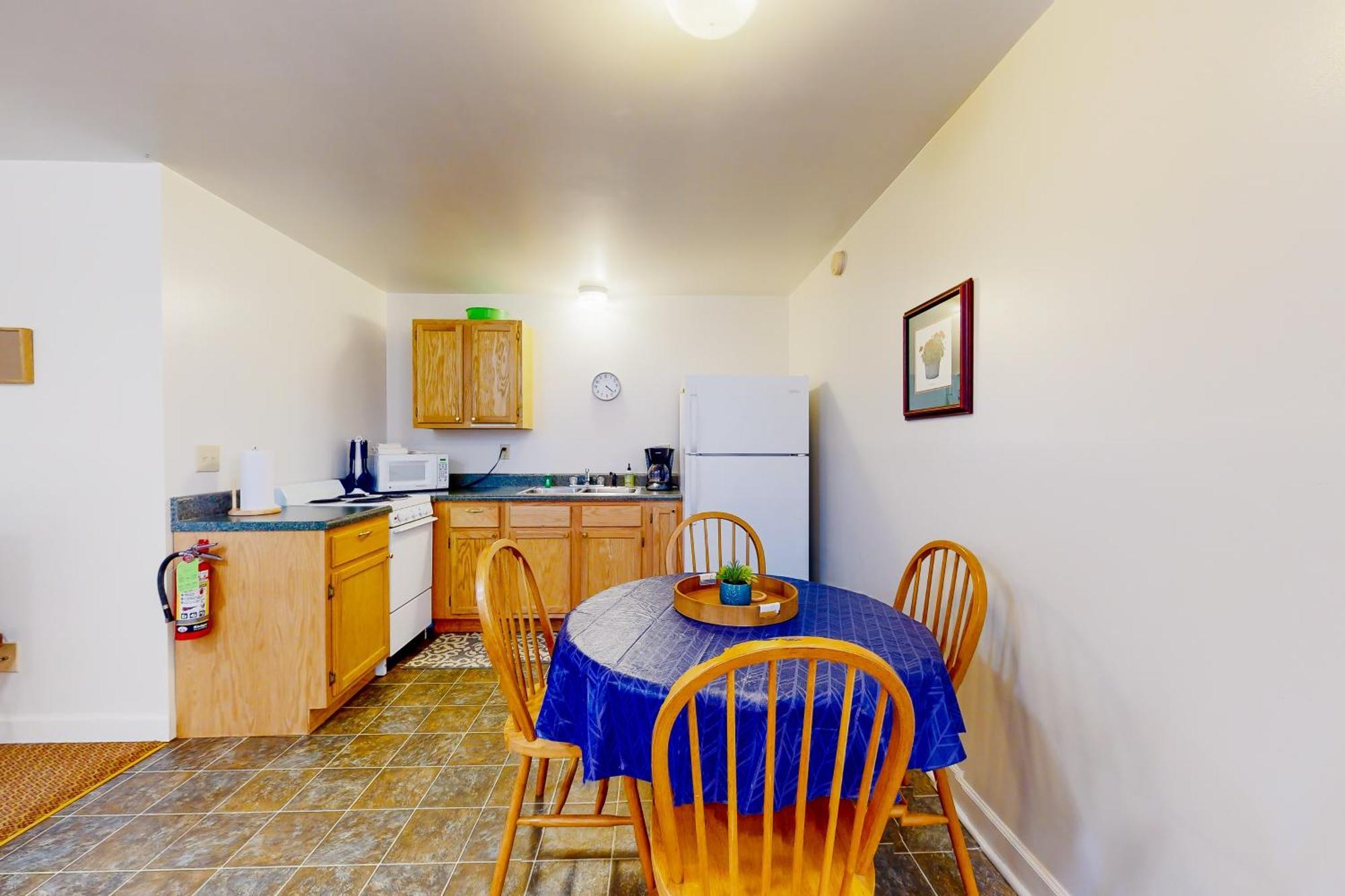 Campground Apts Lake Junaluska Bilik gambar