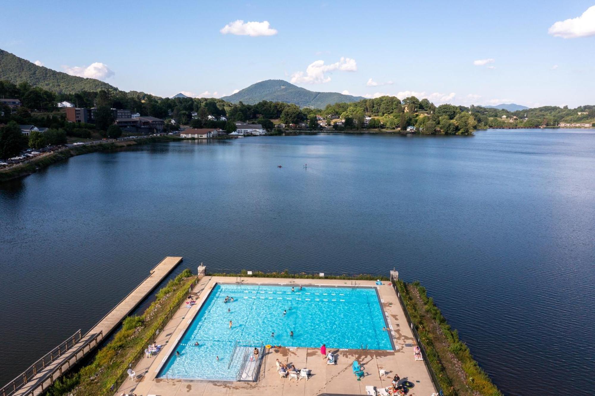 Campground Apts Lake Junaluska Bilik gambar
