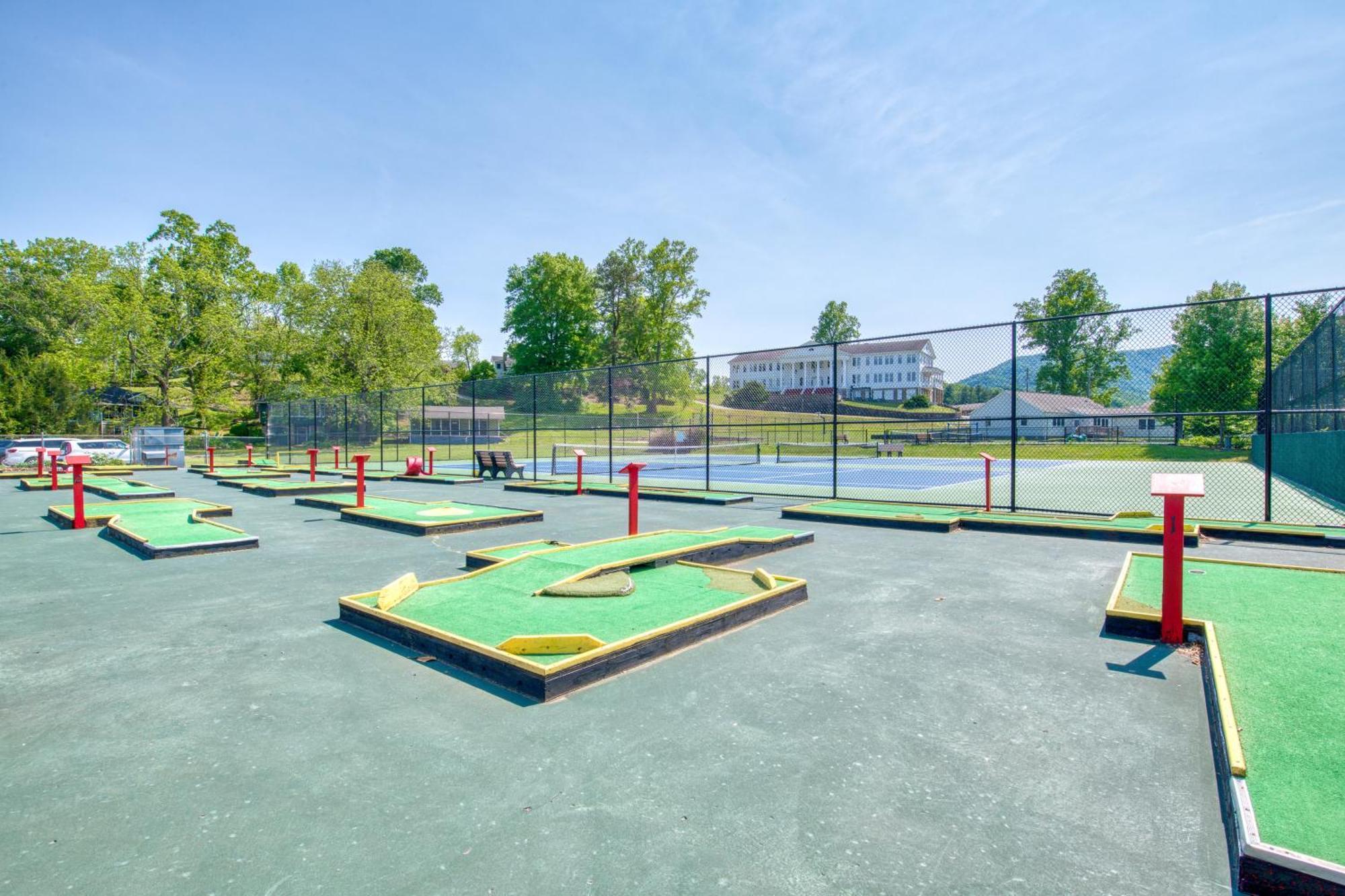Campground Apts Lake Junaluska Bilik gambar